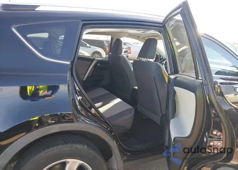 2015 Toyota Rav4 Xle z USA, uszkodzony, nr VIN 2T3WFREV7FW193558